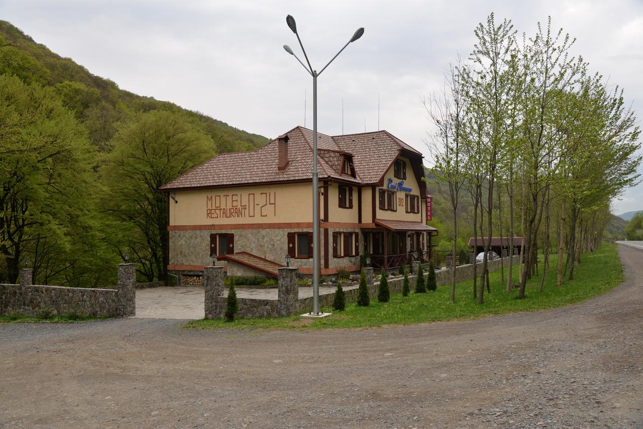 Syni Potoky Motel Svalyava Exterior photo