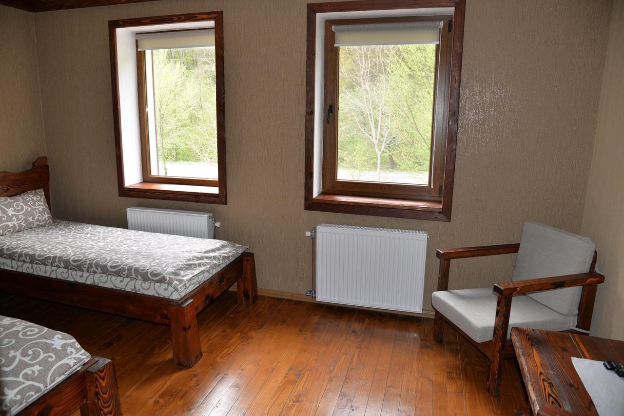 Syni Potoky Motel Svalyava Exterior photo