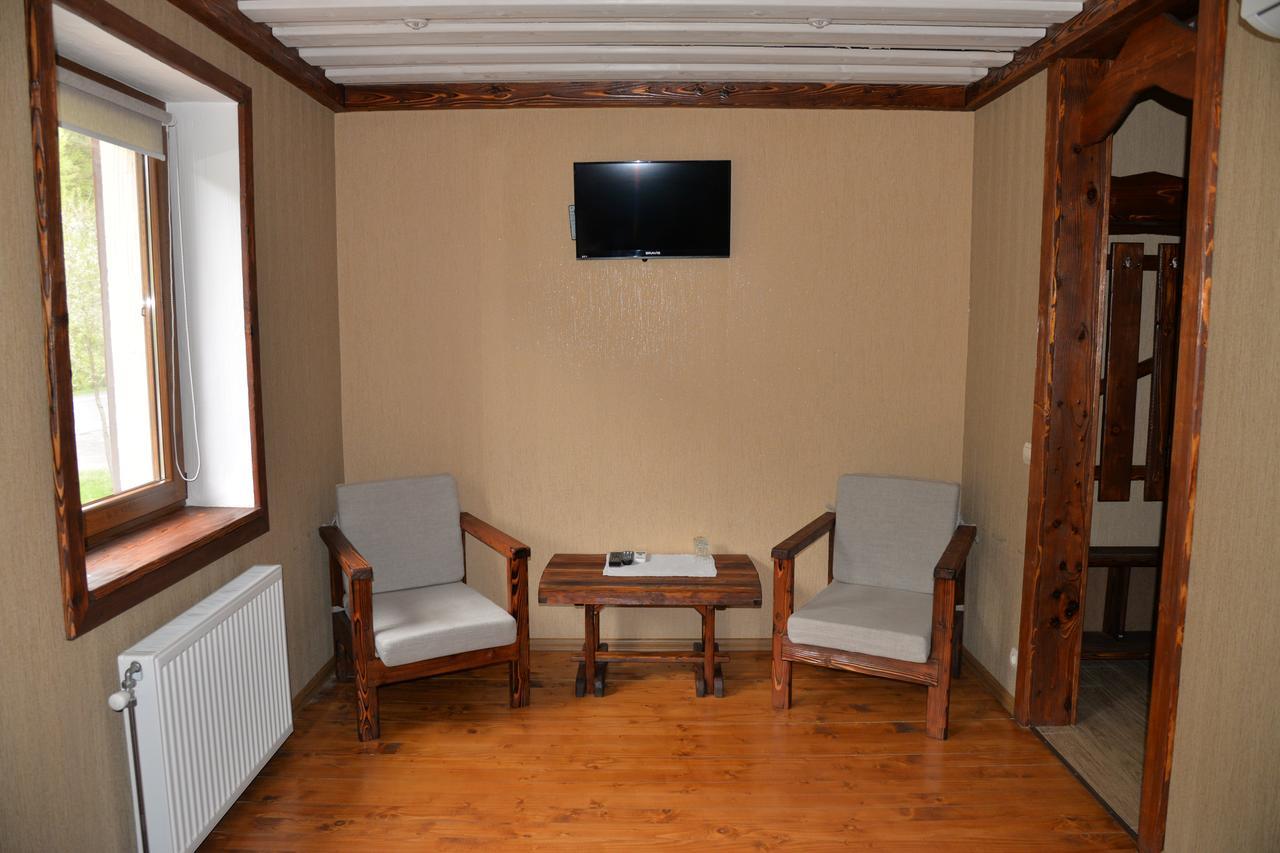 Syni Potoky Motel Svalyava Exterior photo